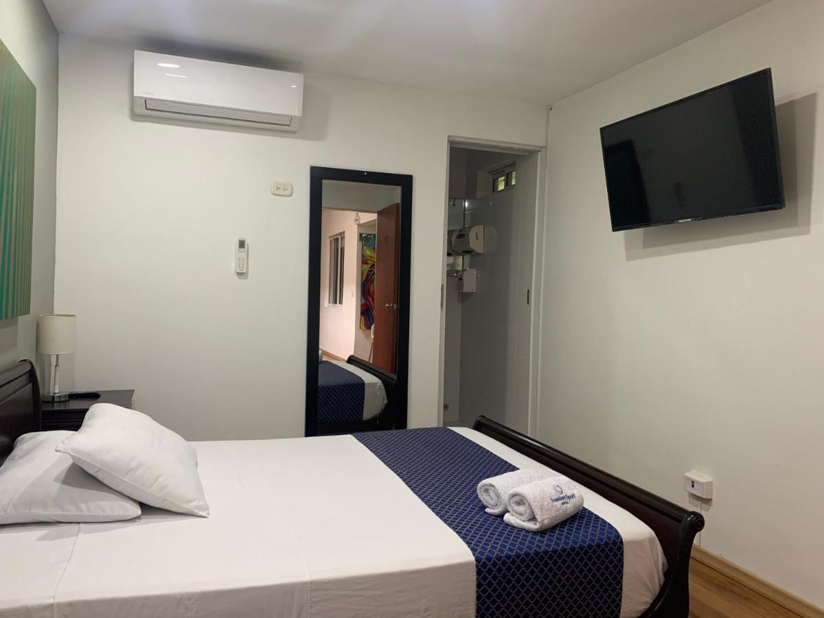 Hotel Travelers Sport กาลี ภายนอก รูปภาพ