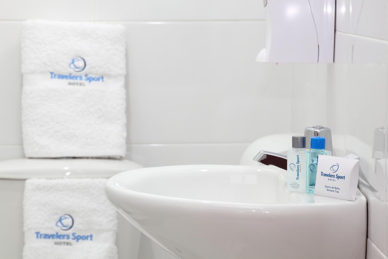 Hotel Travelers Sport กาลี ภายนอก รูปภาพ